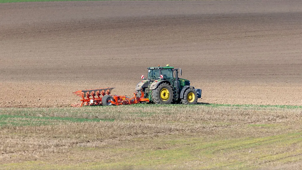 Ein-Zehnjaehriger-ist-in-Messkirch-unerlaubt-unterwegs-gewesen-auf-einem-Kleintraktor