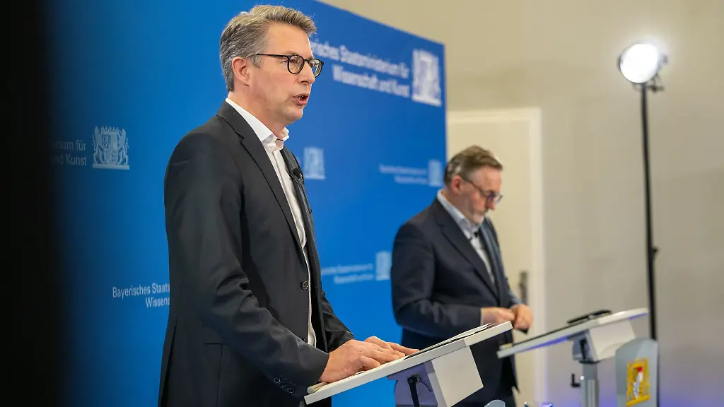 Blume-und-Biebl-bei-der-Pressekonferenz-zum-Neustart-Maaz-fehlte
