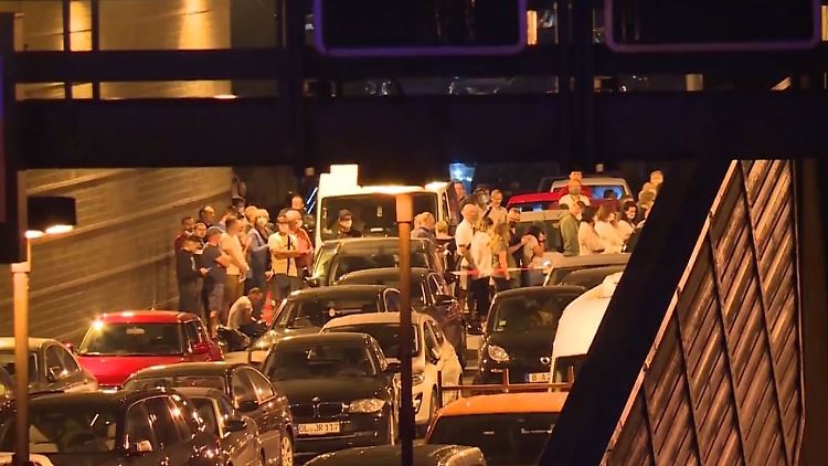 Berlin Stadtautobahn Anschlag.JPG