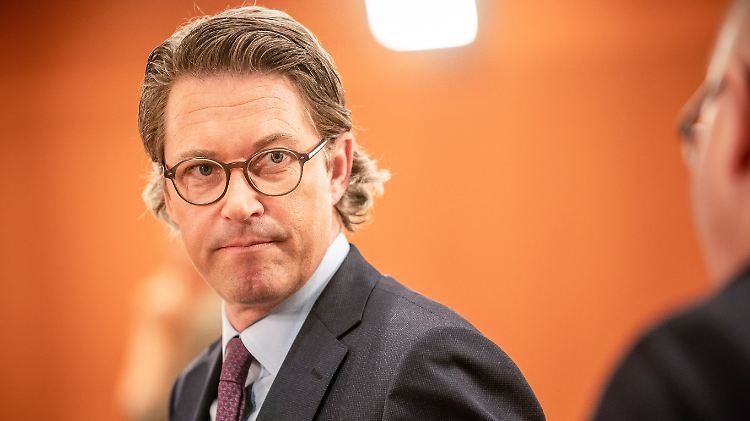 Andreas Scheuer will mit einheitlichen Bußgeldern die Kontrolleure in Bus und Bahn unterstützen.