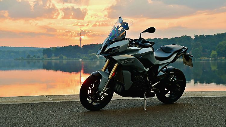 Die BMW S 1000 XR, ein Reisemotorrad mit streckenweise unglaublichen Sportambitionen.