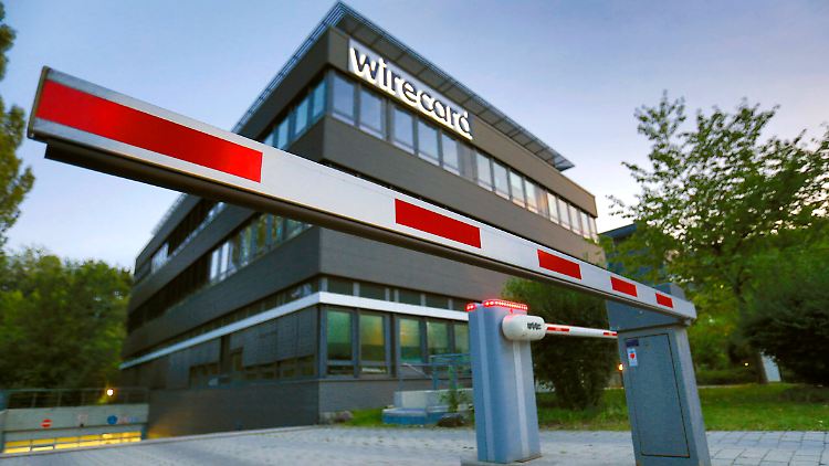 Nach der Eröffnung des Insolvenzverfahrens über die Wirecard AG und sechs deutsche Tochtergesellschaften setzt der Verwalter den Rotstift an.
