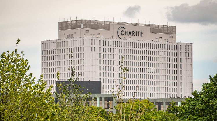 Die Berliner Charité soll sich zur Aufnahme des Patienten bereit erklärt haben.