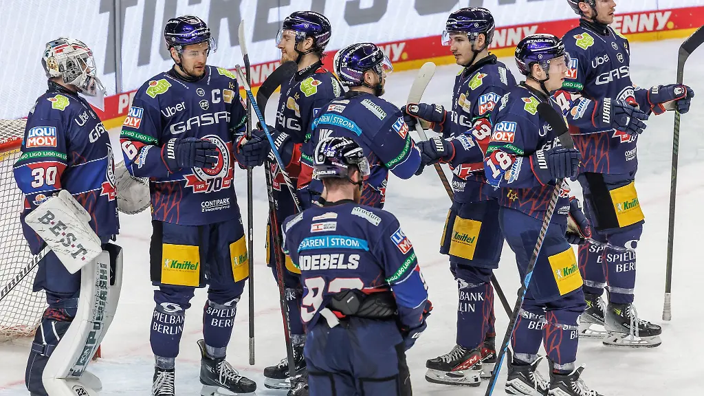 Mannschaftskapitaen-Kai-Wissmann-war-zufrieden-mit-dem-Auftritt-der-Eisbaeren