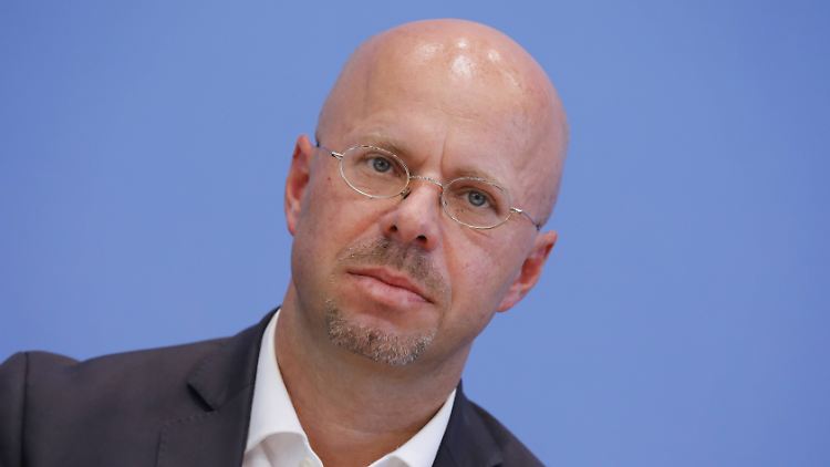 Kalbitz wehrt sich gegen seinen Rauswurf.
