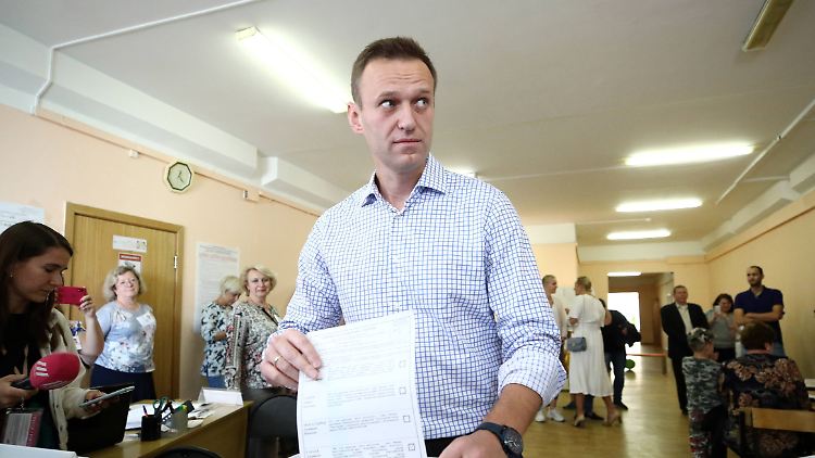 Der russische Oppositionelle Alexej Nawalny liegt seit mehr als einer Woche im Koma.