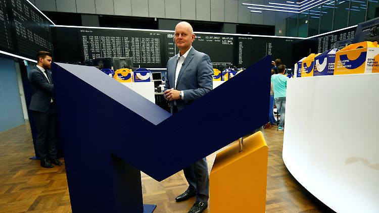 Vorstandschef Koch beim Börsengang der um die Media-Saturn-Mutter Ceconomy verkleinerten neuen Metro AG 2017.