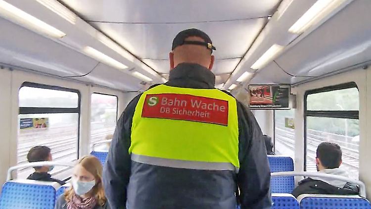 NRW Bahn Corona Maske.JPG