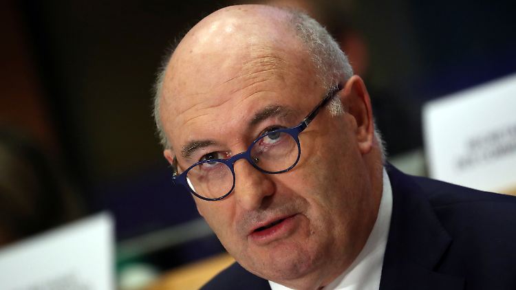Hat sich für seine Teilnahme an dem Abendessen entschuldigt: Phil Hogan.