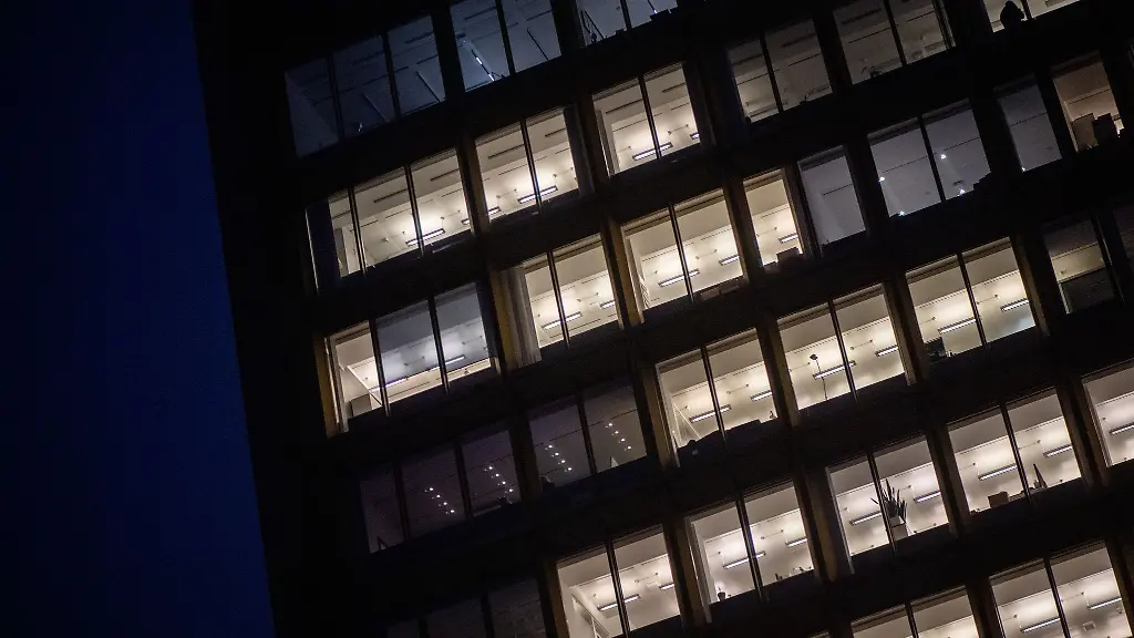 Mal-wieder-laenger-gearbeitet-Ansprueche-wie-Ueberstunden-muessen-rechtzeitig-geltend-gemacht-werden-damit-sie-nicht-verfallen