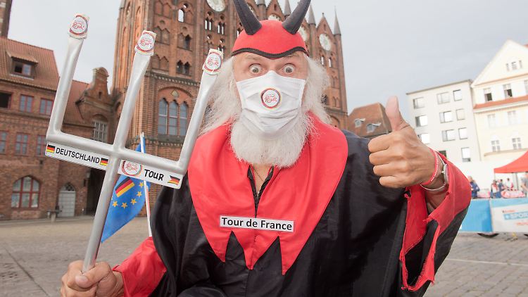 Der Teufel trägt Maske.
