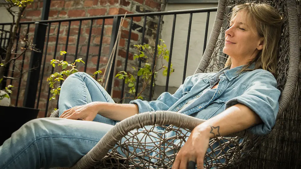 Entspannt-statt-gestresst-es-gibt-Strategien-die-Beschaeftigten-dabei-helfen-besser-durch-den-Joballtag-zu-kommen