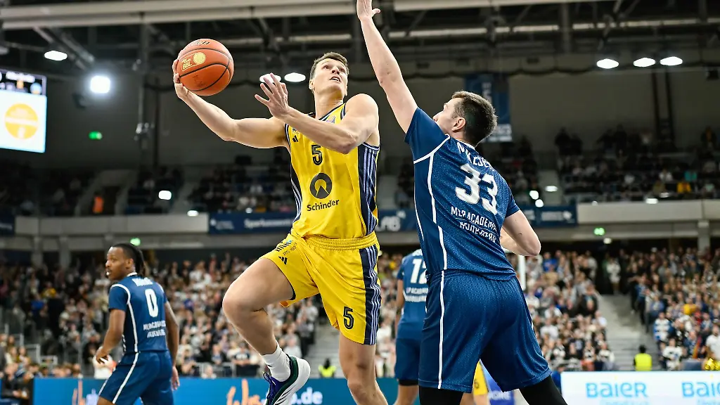 Center-Yanni-Wetzell-war-der-ueberragende-Akteur-bei-Alba-in-Heidelberg