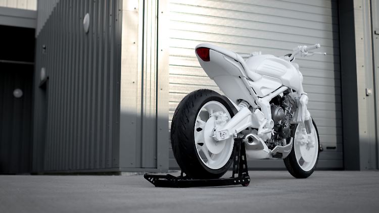 Das sportliche Heck der Triumph Trident sieht nicht nach langen Ausflügen zu zweit aus.