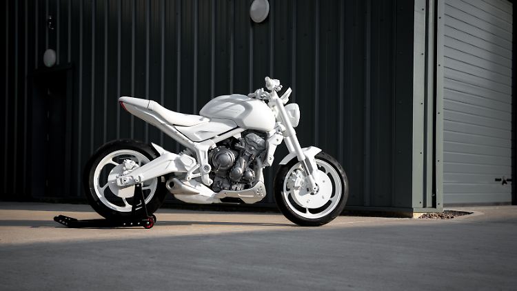 Natürlich wird es von der Triumph Trident auch eine Version mit 48 PS für den A2-Führerschein geben.