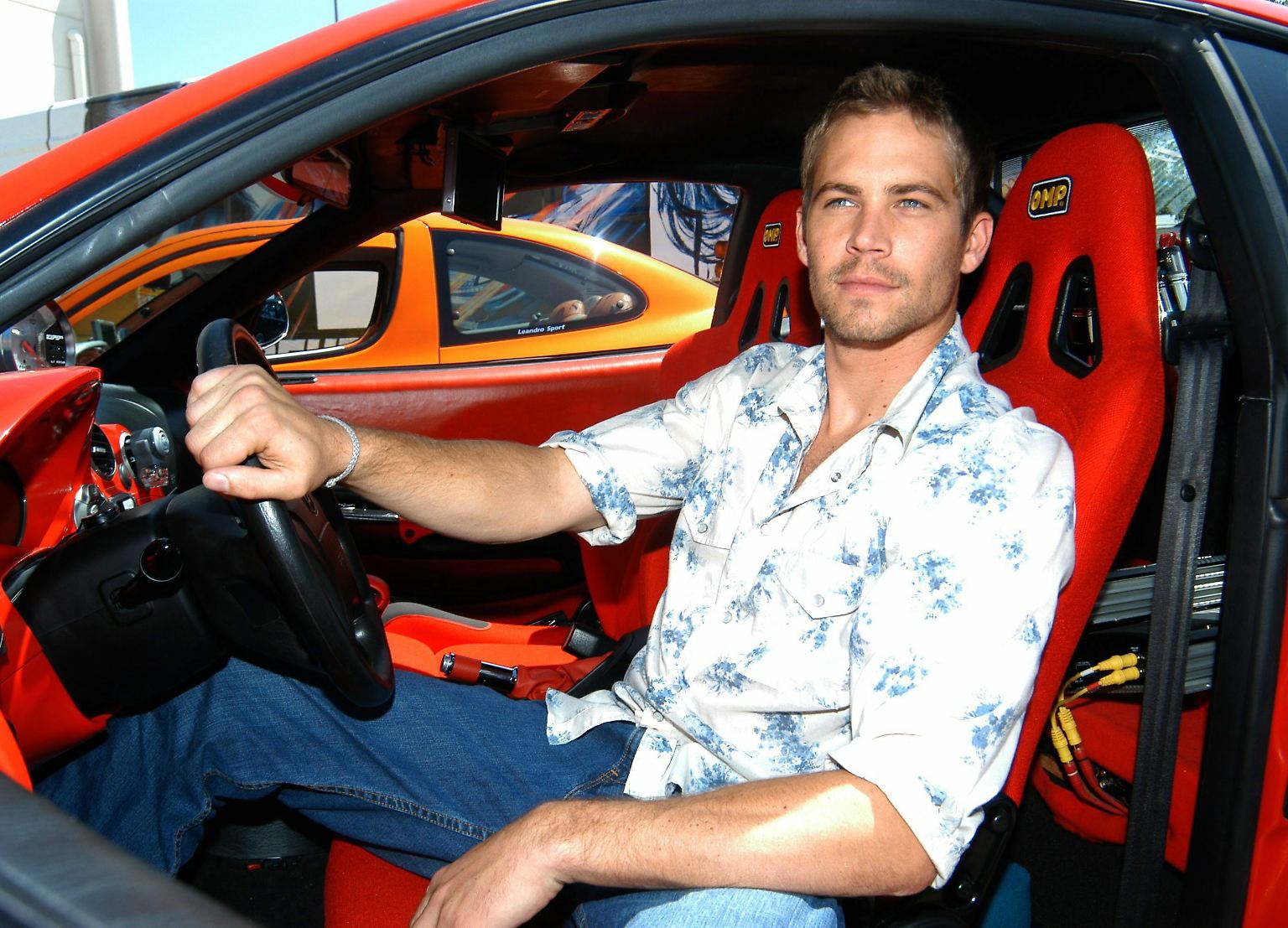 Dass Paul Walker ein Autonarr war, ist spätestens seit seiner Rolle als Brian O'Conner in "Fast & Furious" bekannt. Auch, dass er bei einem Autounfall ums Leben gekommen ist.