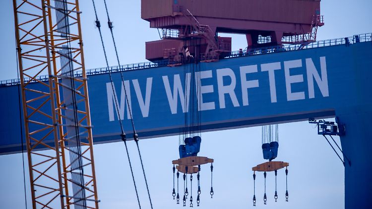 Die mehr als 3000 Beschäftigten in Rostock, Wismar und Stralsund sind bis Jahresende in Kurzarbeit.