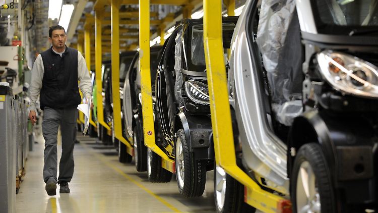 Bald könnten in Hambach Geländewagen anstatt Smart-Modelle vom Band laufen.
