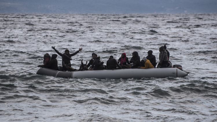 Allein 2019 waren laut UN-Angaben knapp 60.000 Flüchtlinge über das Meer nach Griechenland gekommen.