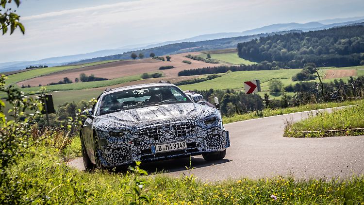Durchtrainierter soll der neue Mercedes SL Mitte kommenden Jahres zu alten Tugenden zurückfinden.
