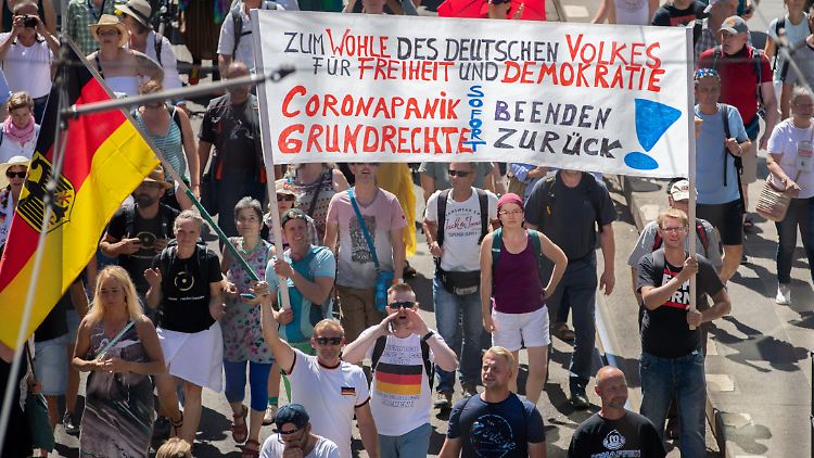 Am 1. August gab es die erste große Demonstration gegen die Corona-Maßnahmen in Berlin.