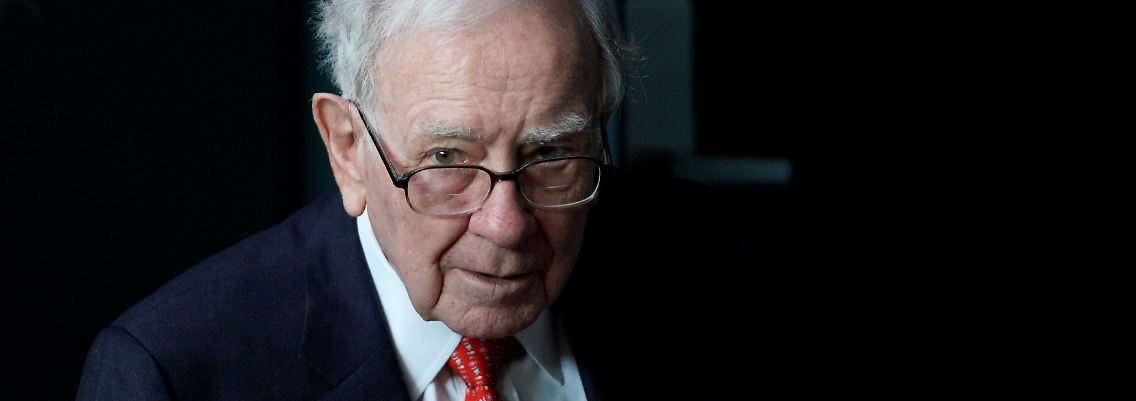 2018-05-06T194418Z_289778343_RC15FFB94E70_RTRMADP_3_BERKSHIRE-BUFFETT.JPG