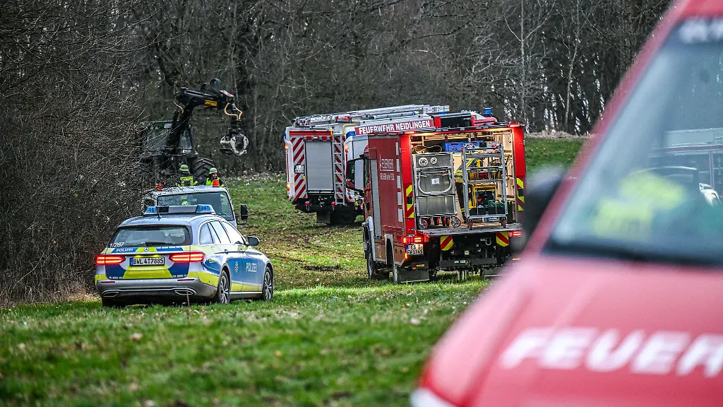 Beim-Absturz-eines-Leichtflugzeugs-stirbt-der-Pilot