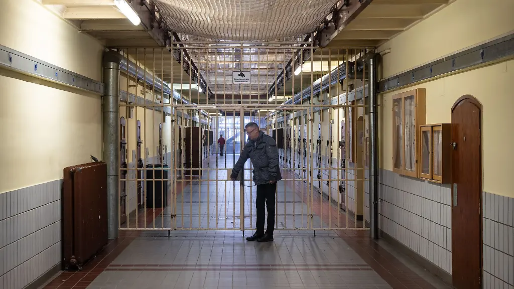 In-hessischen-Gefaengnissen-sitzen-auch-Senioren-ein