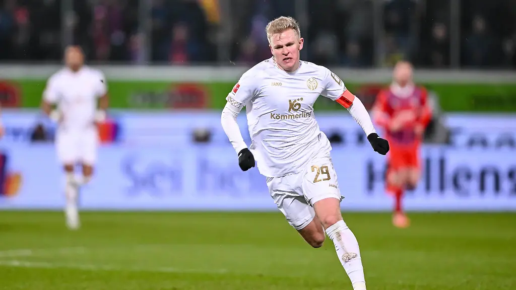 Der-Nationalspieler-Jonathan-Burkardt-ist-wieder-fit-und-wird-in-Dortmund-spielen