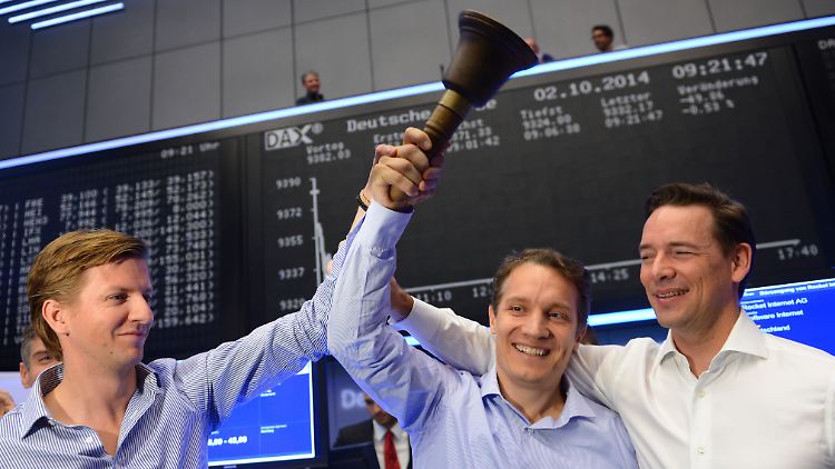 Rocket Internet gründet oder investiert in Internet- und Technologieunternehmen. Viele seiner aktuellen und früheren Beteiligungen sind mittlerweile an der Börse notiert.
