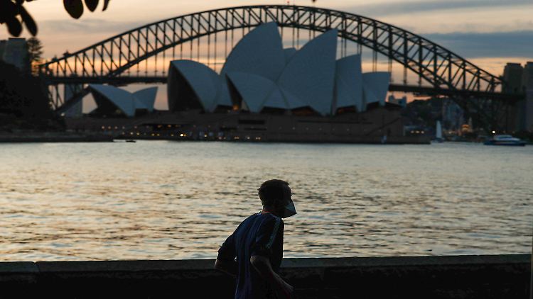 Die Corona-Pandemie hat Australien erstmals seit 1991 in eine Rezession gestürzt.