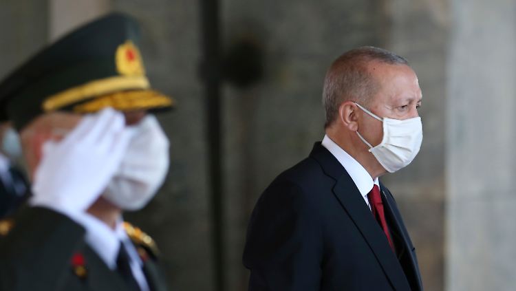 Der türkische Präsident Recep Tayyip Erdogan verfolgt einen aggressiven außenpolitischen Kurs - auch wegen innenpolitischer Probleme.