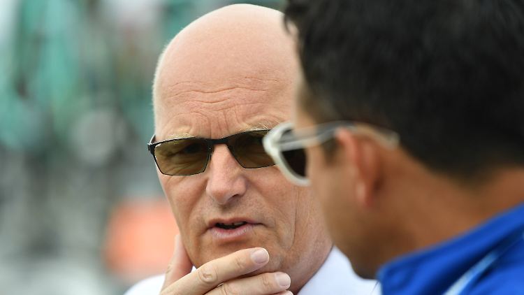 Bjarne Riis ist zurück im Tour-Tross. Manchem Kollegen gefällt das nicht.