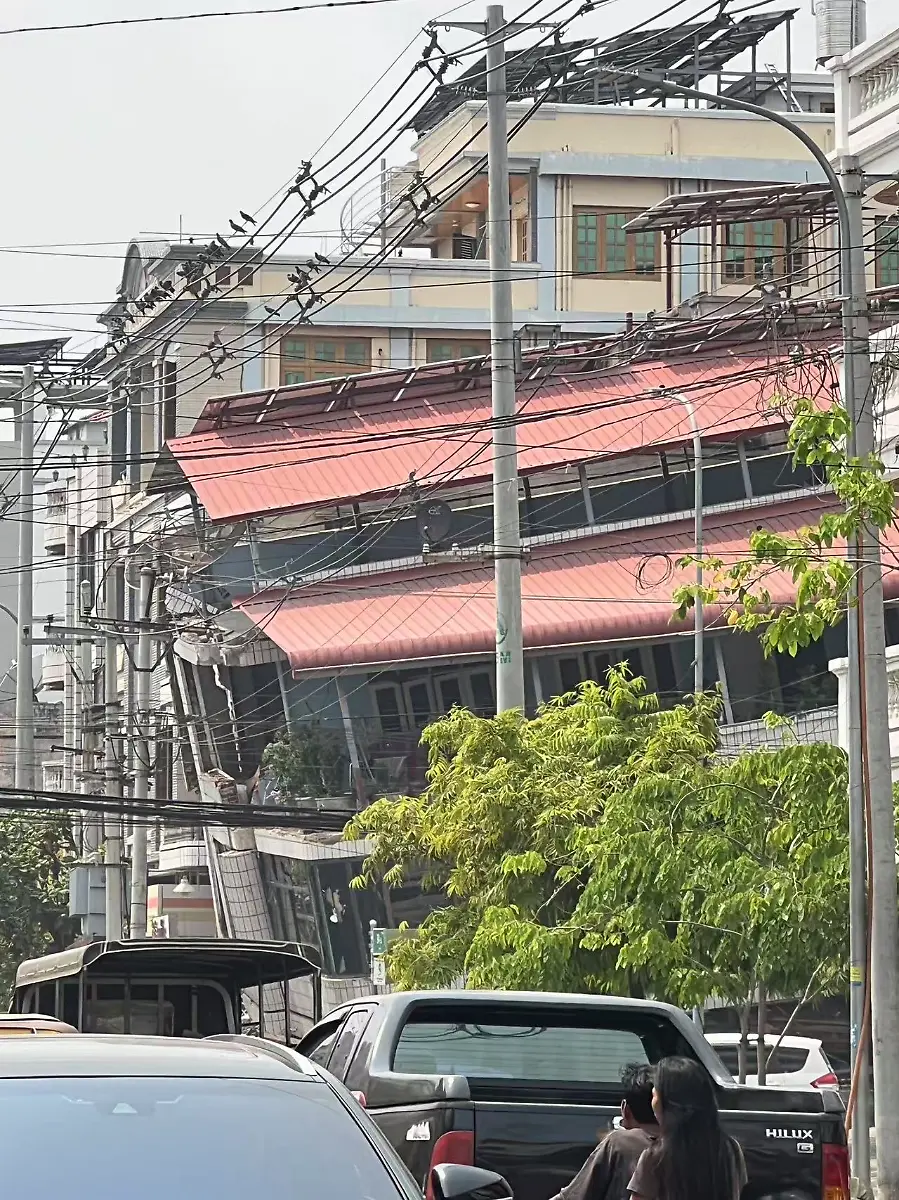 70bb05596dd32c9fc034f576f9a9583c