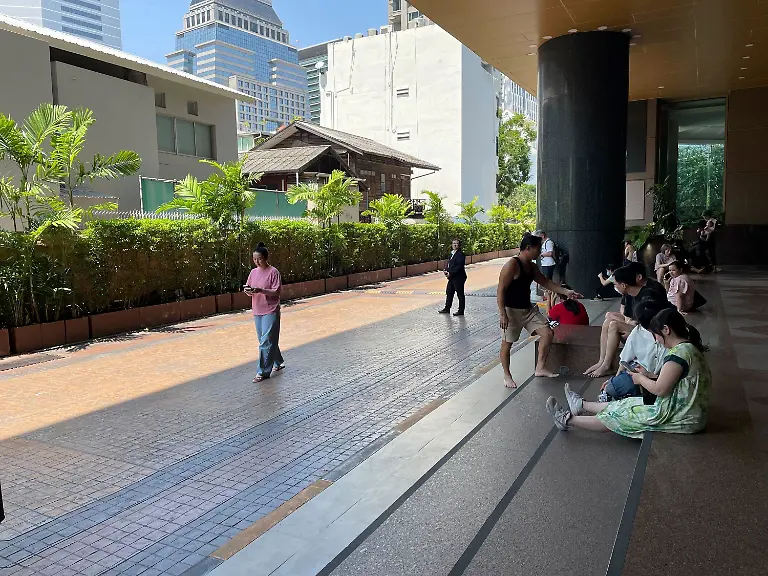 63998baffe9af9b2b668119a605f2054