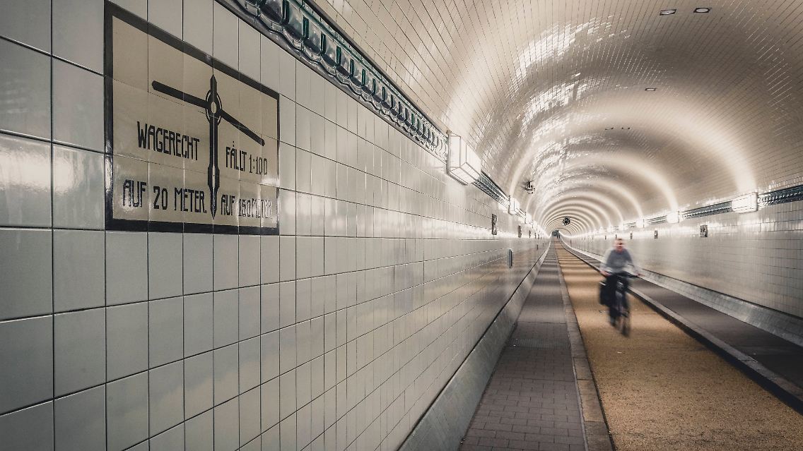 Zum 100-jährigen Bestehen wurde der Tunnel mit dem Titel "Historisches Wahrzeichen der Ingenieurbaukunst in Deutschland" ausgezeichnet.