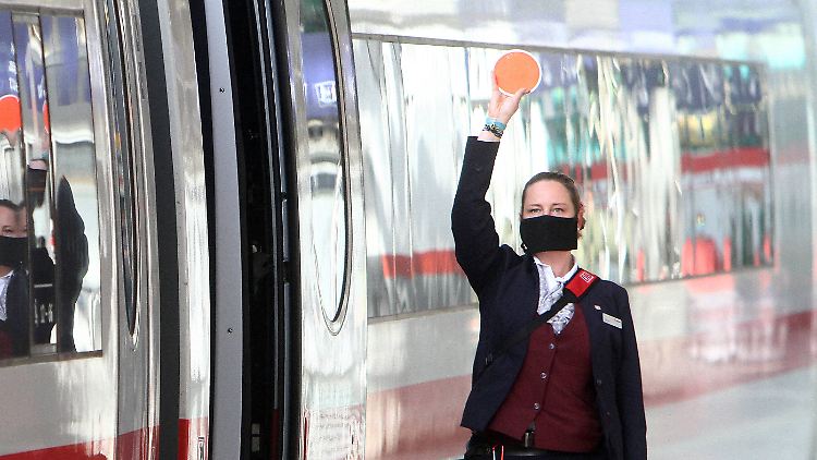 Der neue Tarifvertrag soll ab Januar 2022 bis Februar 2023 laufen.