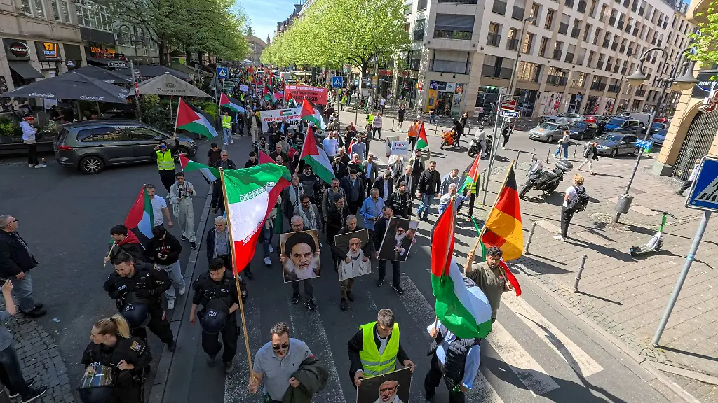 Die-Behoerde-sieht-eine-hohe-Wahrscheinlichkeit-dass-die-Versammlung-als-offen-sichtbares-Zeichen-des-israelbezogenen-Antisemitismus-dient