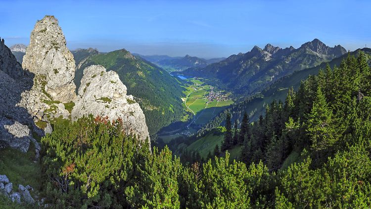 Das Tannheimer Tal ist ein beliebtes Ausflugsziel für Wanderer.
