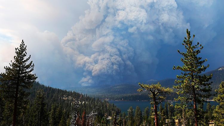 Im Sierra National Forest wütet einer von mehreren Bränden in Kalifornien. 