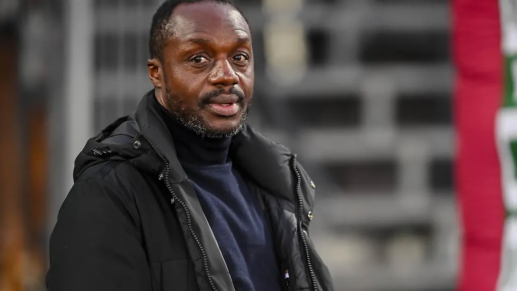 Denkt-nach-eigenen-Angaben-nicht-daran-bald-auf-Schalke-aufzuhoeren-Kaderplaner-Ben-Manga