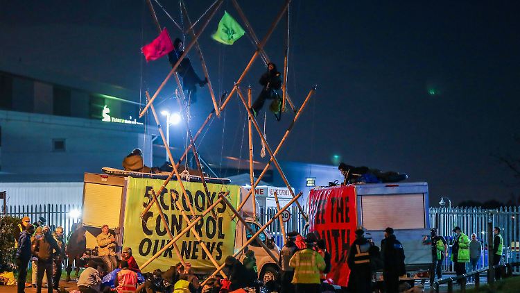 Die Proteste richten sich insbesondere gegen die Zeitungen des Murdoch-Konzern. 