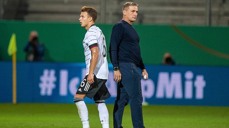 Für Stefan Kuntz (rechts) und Dennis Geiger steht gegen Belgien bereits ein vorgezogenes Finale an.