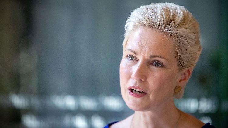 Mecklenburg-Vorpommerns Ministerpräsidentin Manuela Schwesig will am Bau der Gaspipeline festhalten.