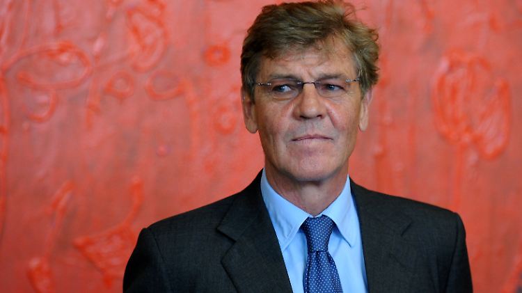 Ernst August Prinz von Hannover will Schloss Marienburg zurück.  