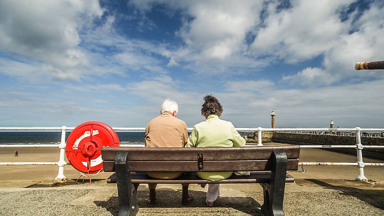 Whitby, Yorkshire, Blick aufs Meer.