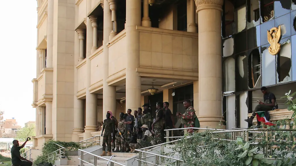 ca0bcf9cdbf1154d66e2d533e3bc965c