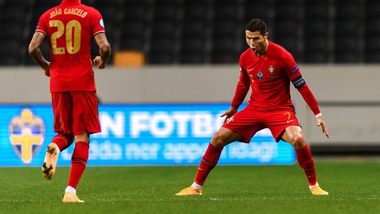 Cristiano Ronaldo ist unnachahmlich. Im Toreschießen - und posen.