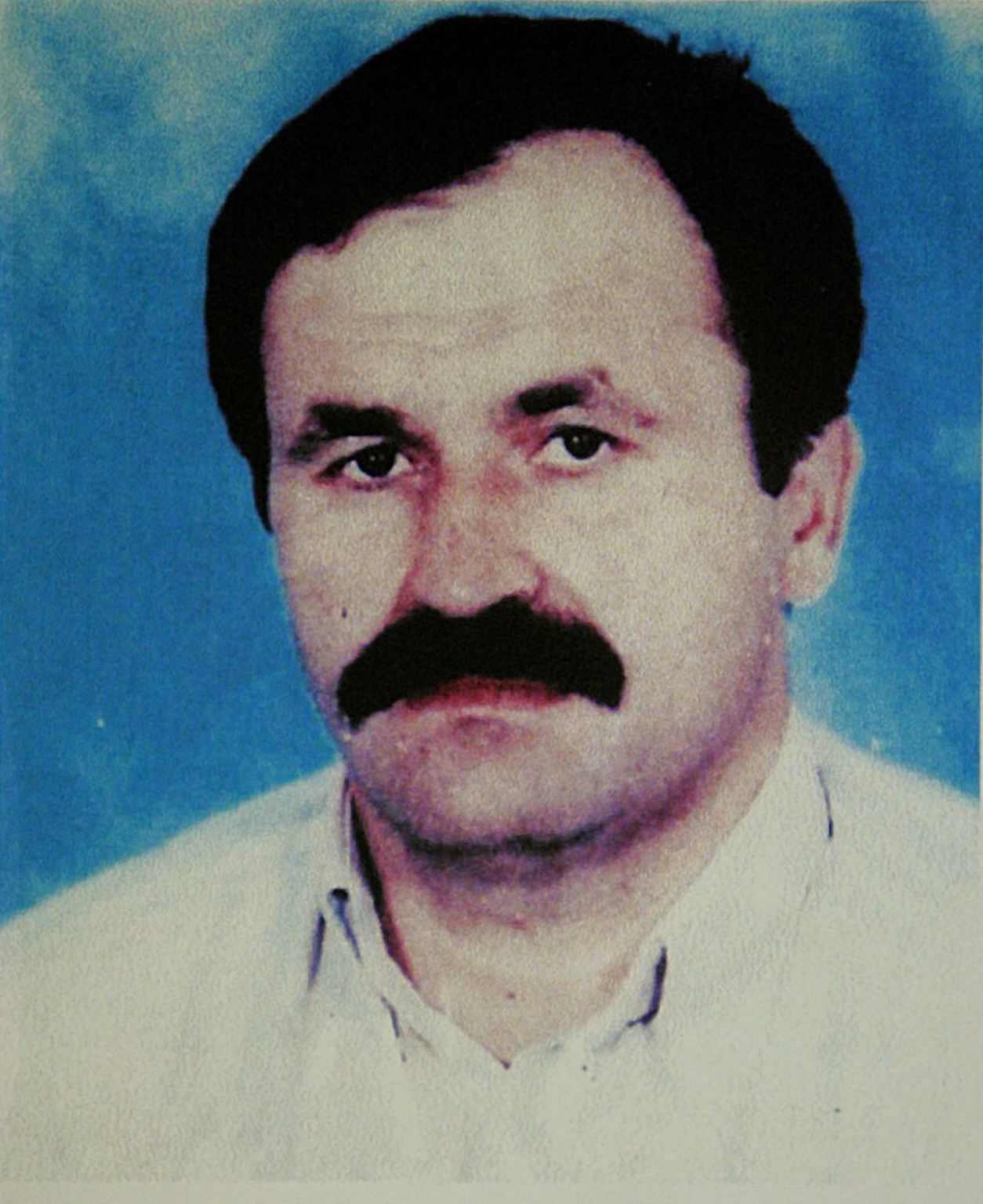 Am 9. September 2000 wird Enver Şimşek in Nürnberg von acht Kugeln getroffen. Der 38-Jährige stirbt zwei Tage später im Krankenhaus. Erst später steht fest: Şimşek ist das erste Opfer des NSU.