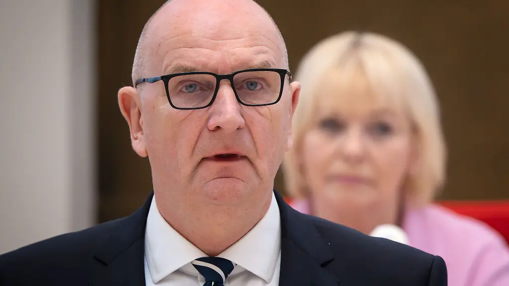 Woidke-haelt-eine-Abschiebehafteinrichtung-in-Brandenburg-fuer-notwendig